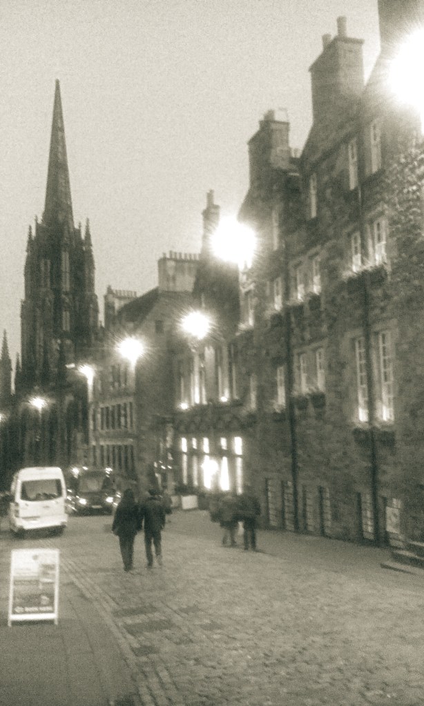 Edinburgh be night